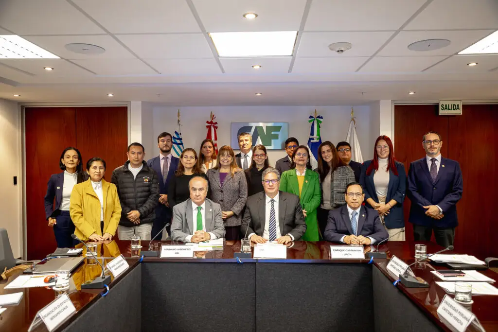 Cayetano Heredia impulsa soluciones innovadoras frente al cambio climático junto a la OEI y la CAF